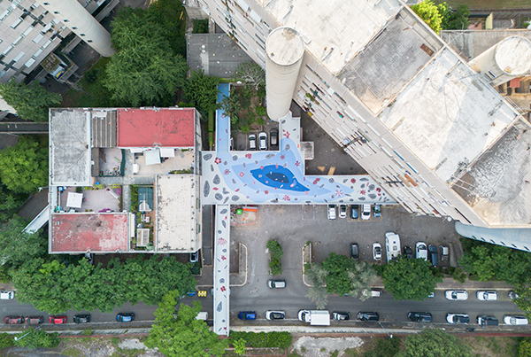SUSPENDED LAKE: CURE ART; STREET PAINTING AND WELL-BEING